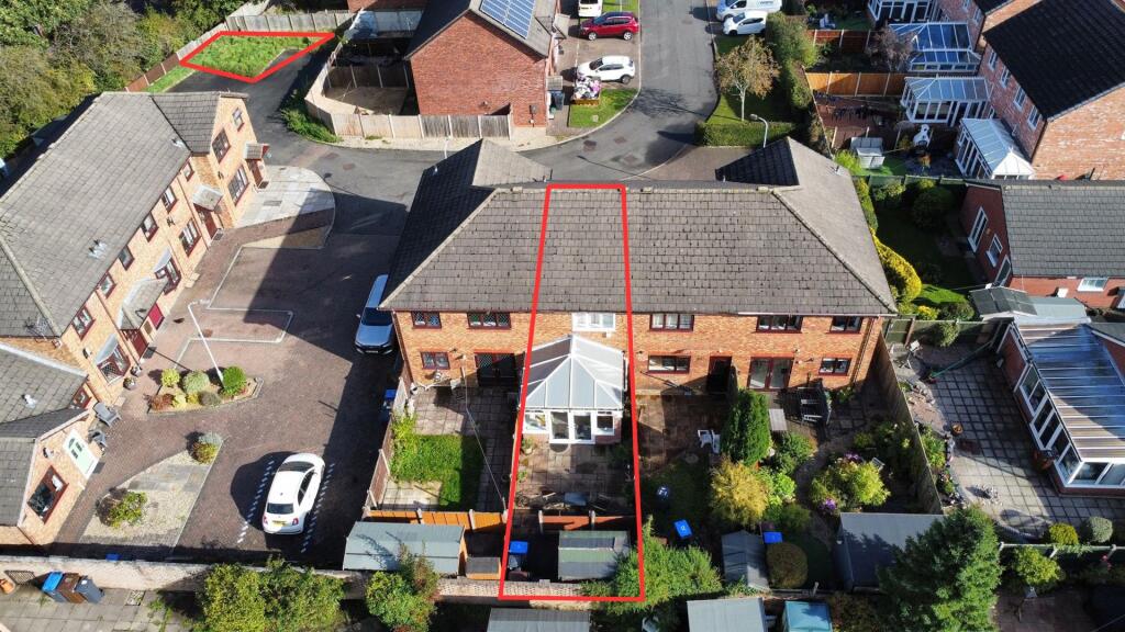 House in Staffordshire Moorlands, Leek - View 2