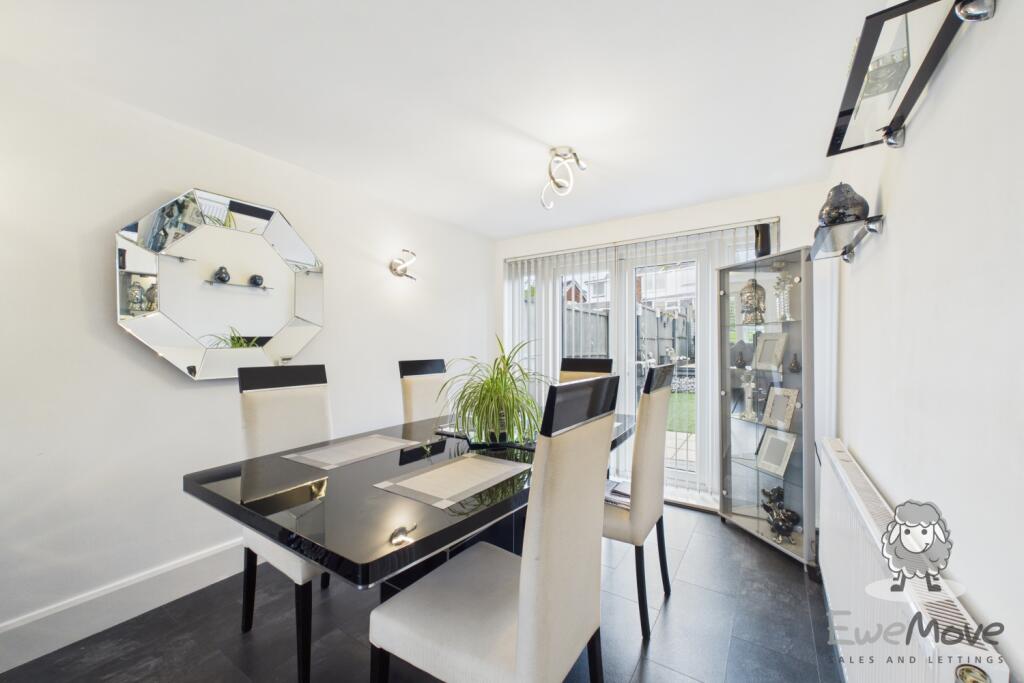 House in St Helens, Sutton - View 4