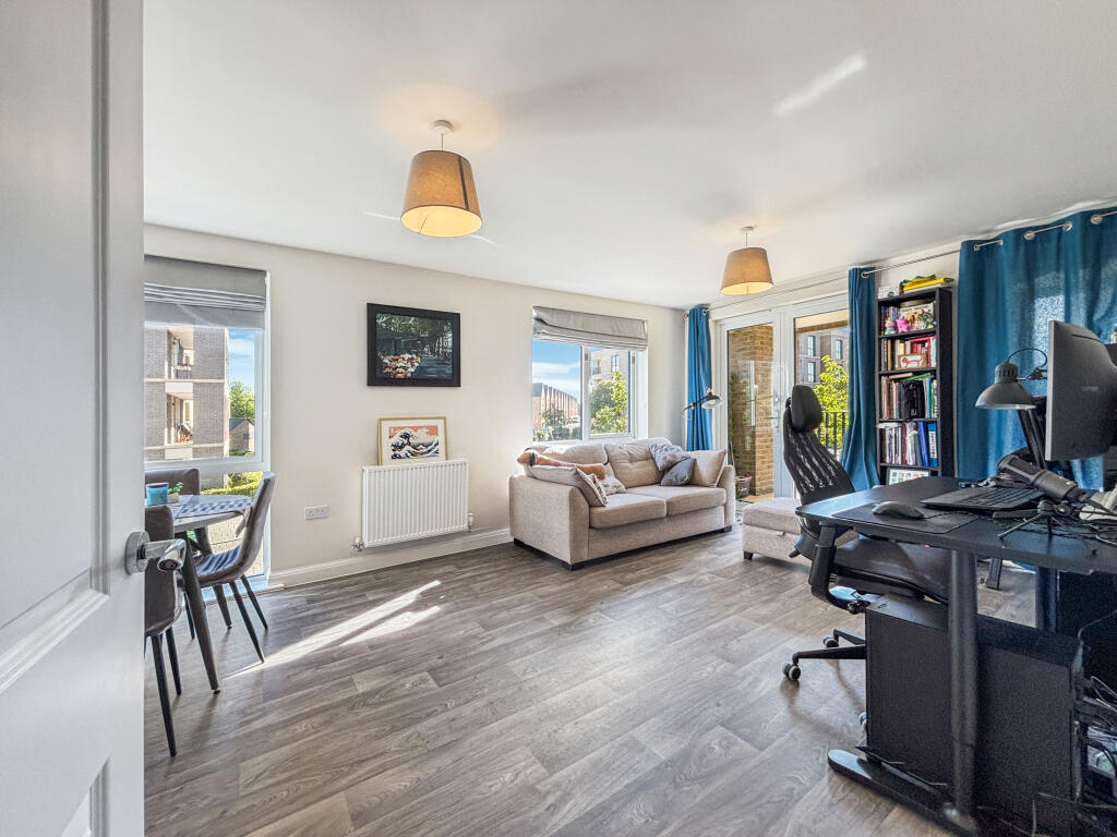 Apartment in South Cambridgeshire, South Trumpington - View 2