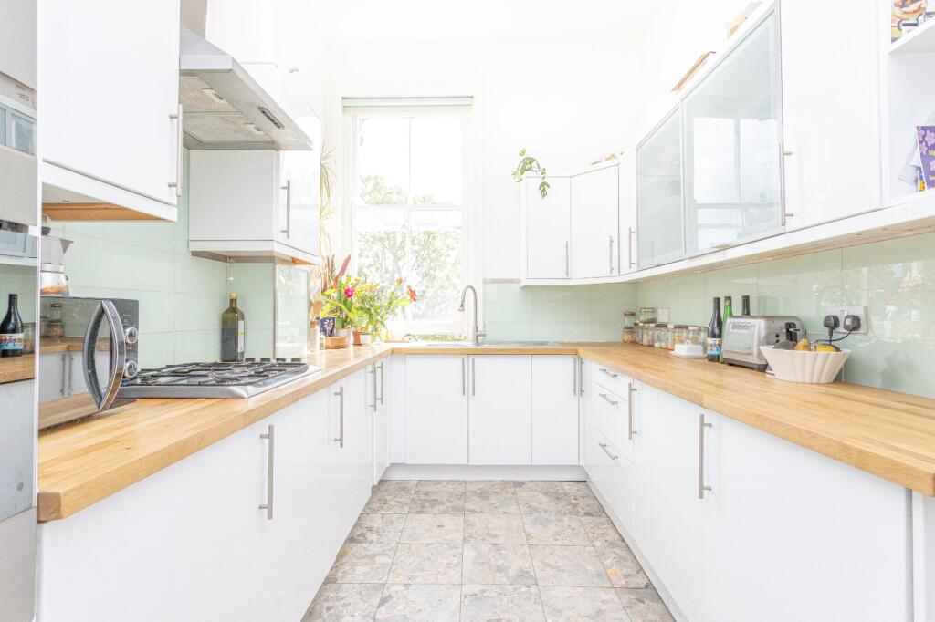 Clarendon Road, Margate, Kent, CT9 photo 2