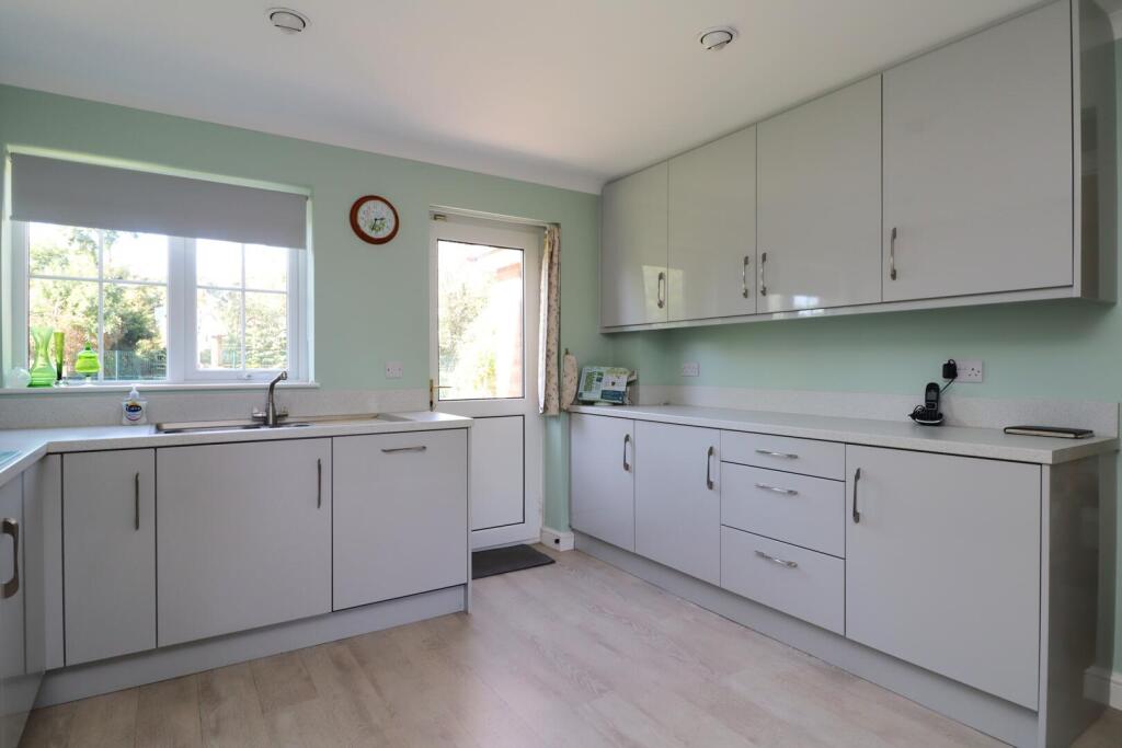 House in Taunton - View 4