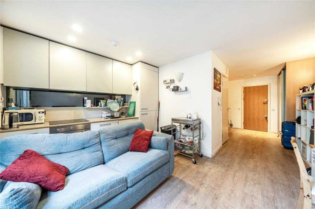 Apartment in London - View 2