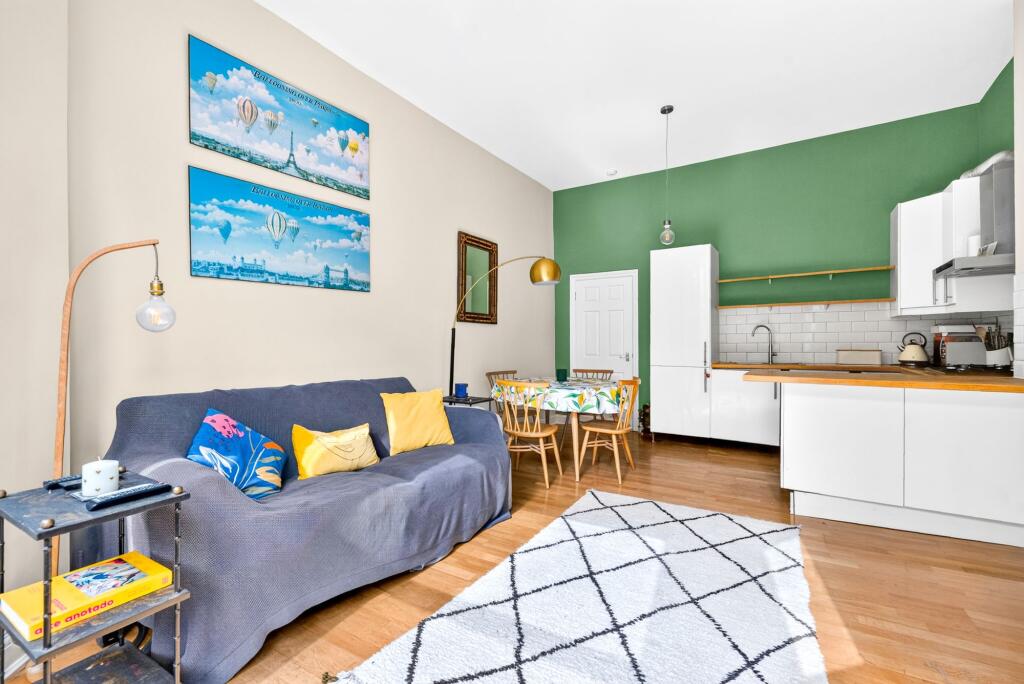 Apartment in London - More