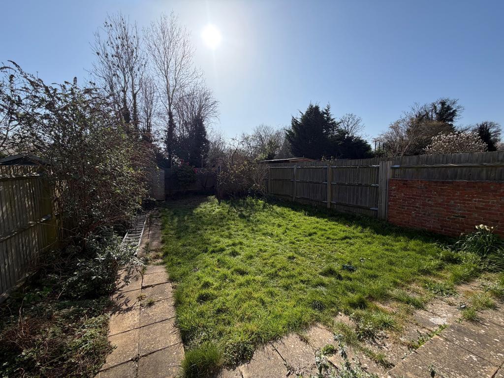 Benhurst Gardens, South Croydon, CR2 8NU photo 2