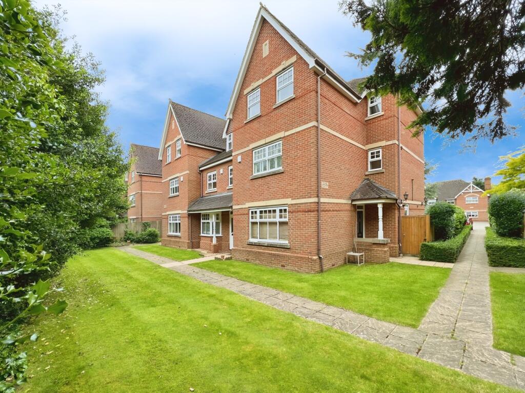 Main image of property: Highlands, Farnham Common, SL2