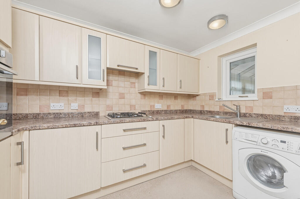 St Johns Court, Lepton photo 4