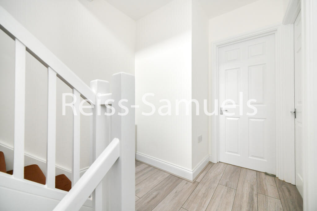 6 bedroom terraced house for rent