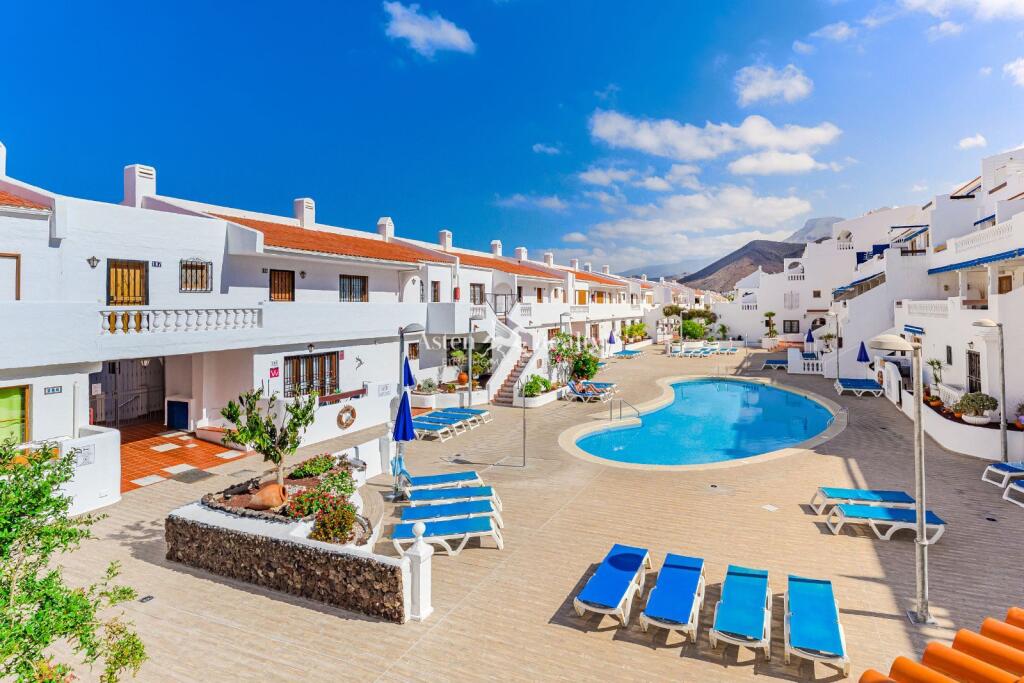 Main image of property: Canary Islands, Tenerife, Los Cristianos
