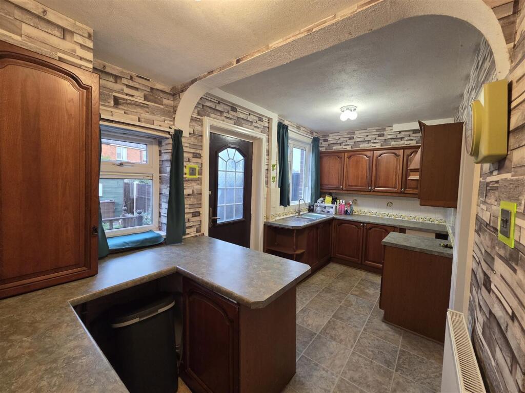 House in Wakefield - View 4