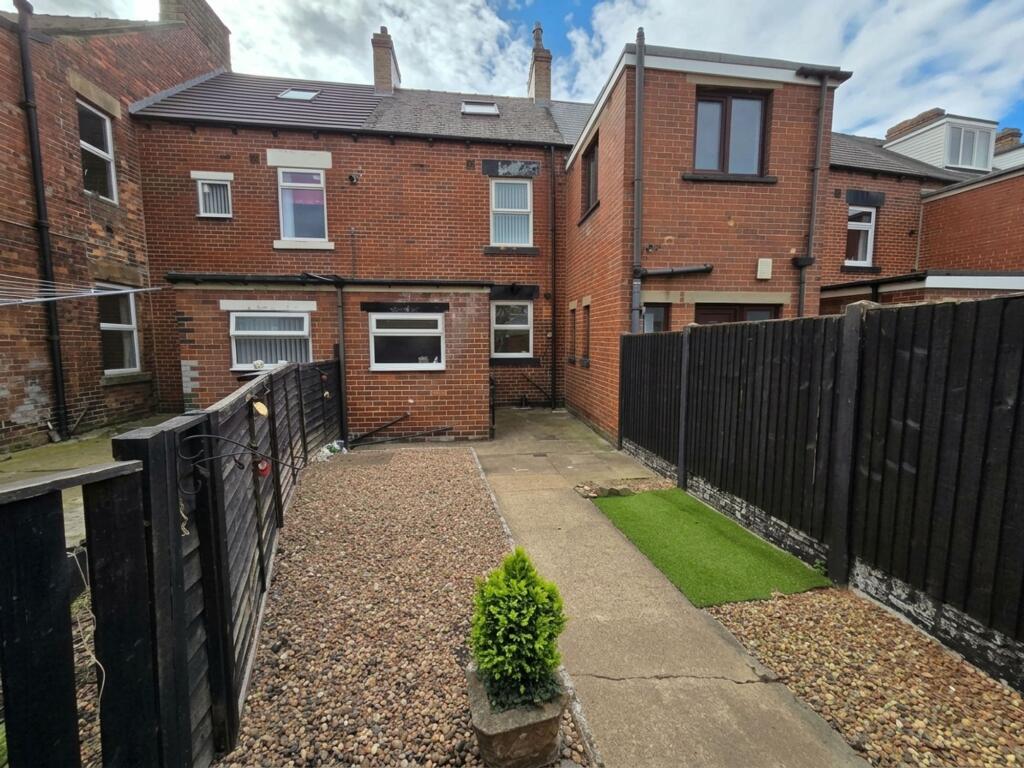 House in Barnsley, Upper Cudworth - View 2