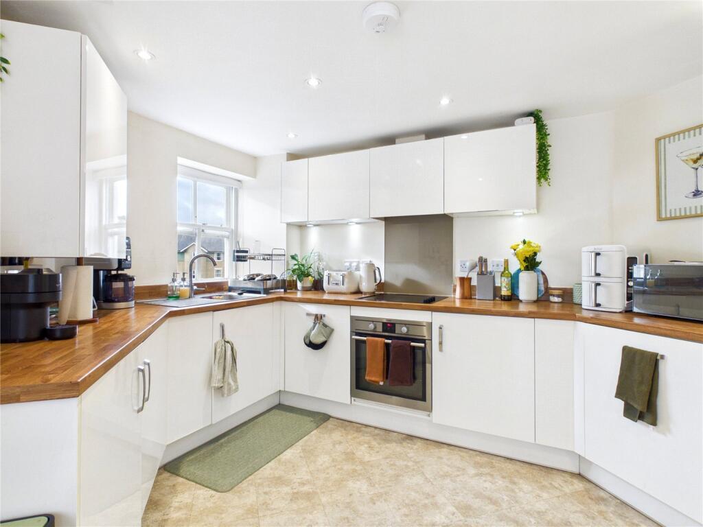 Apartment in Chelmsford, Moulsham - View 2