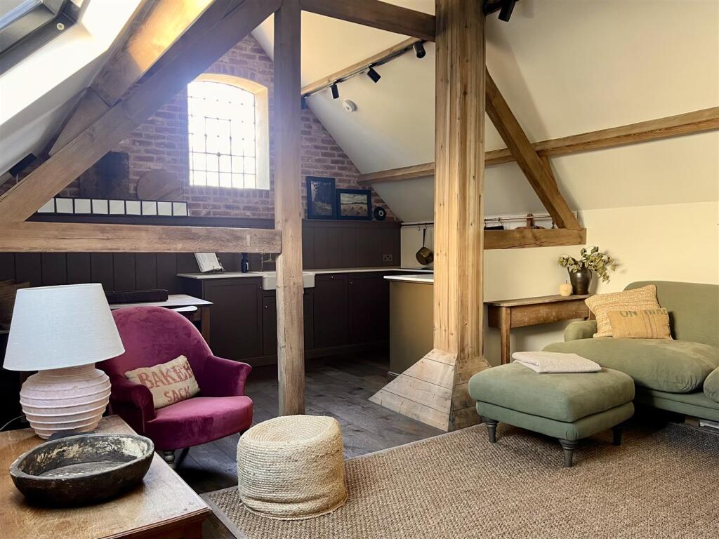 House in Birmingham - View 4