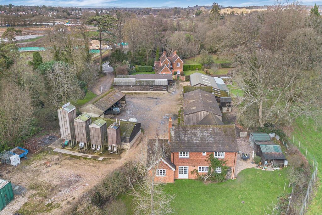House in Reading, Wokingham Without - More