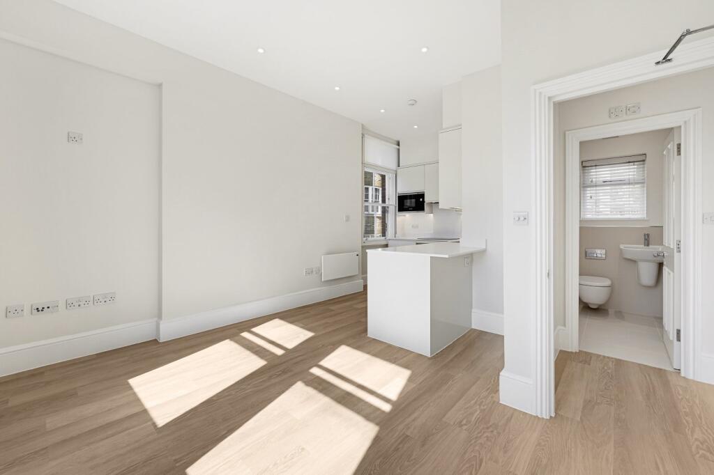 Apartment in London - More