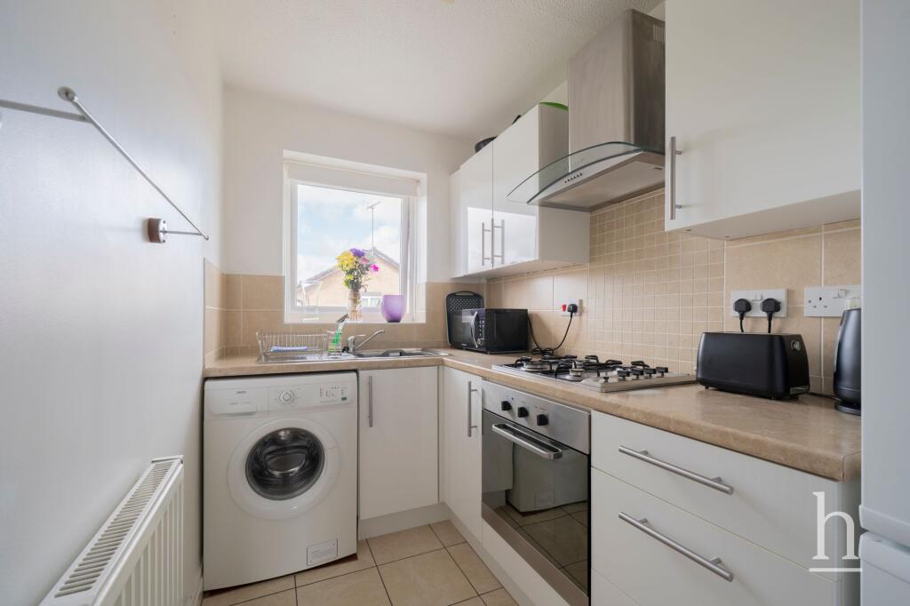 Apartment in Wirral, Liverpool City Region - View 2