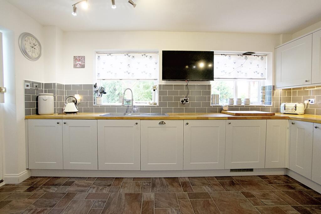 Main image of property: Ford Lane | Roxton | Beds | MK44 | over 2000 sq ft