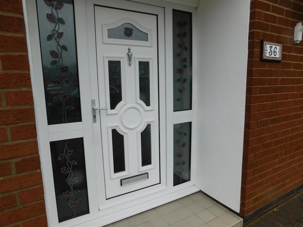 Main image of property: Middelburg Close, Nuneaton