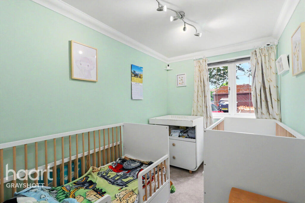 Apartment in East Hampshire, Grayshott - More