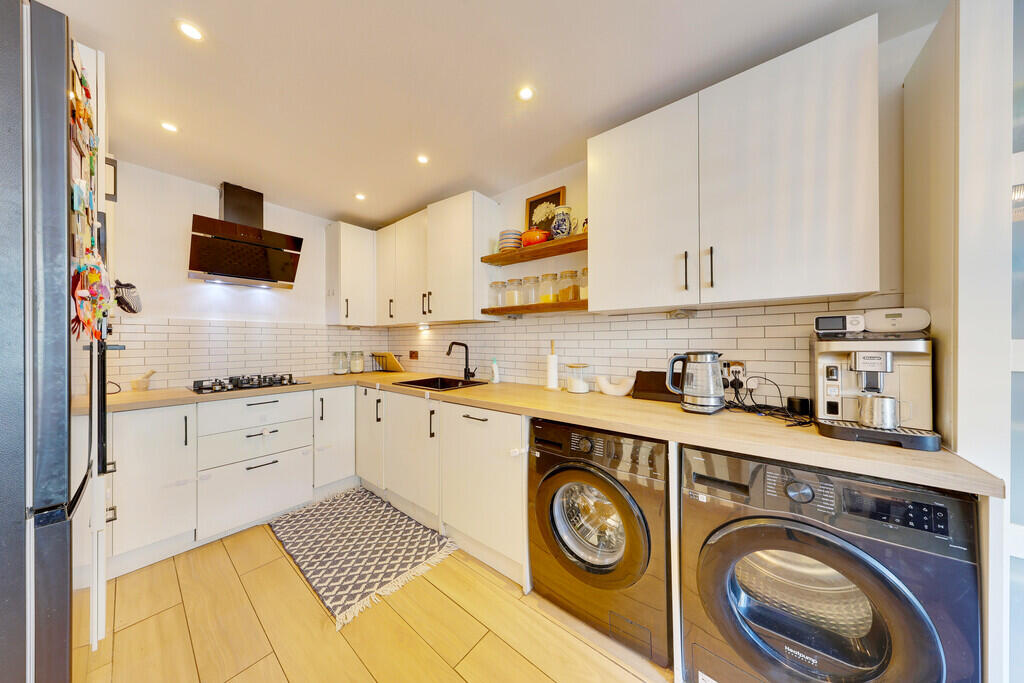 Quilter Road, Orpington photo 3