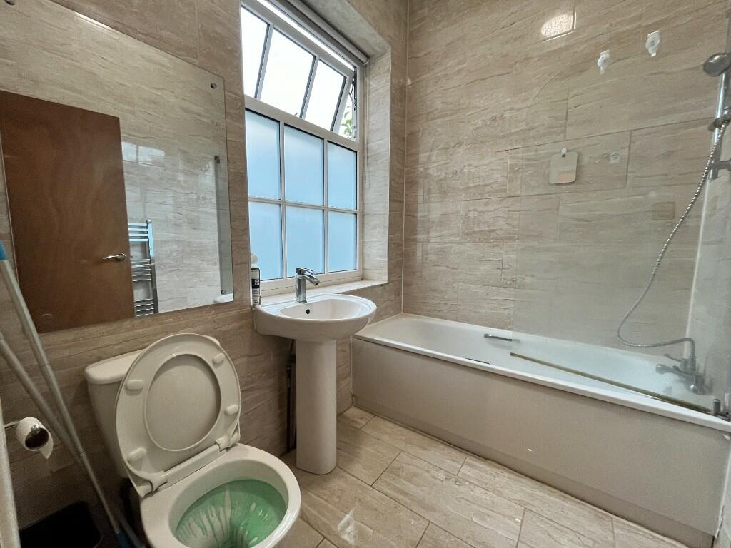 2 bedroom semi-detached house for rent
