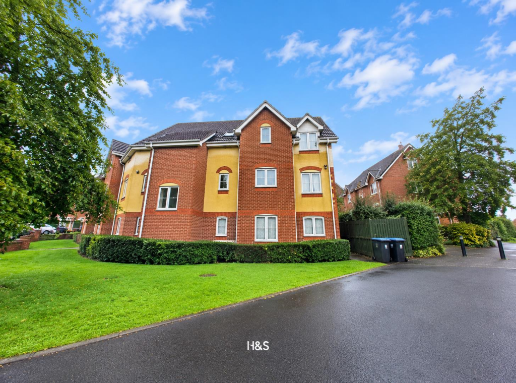 Main image of property: Warren House Walk, Walmley, Sutton Coldfield, B76 1TS