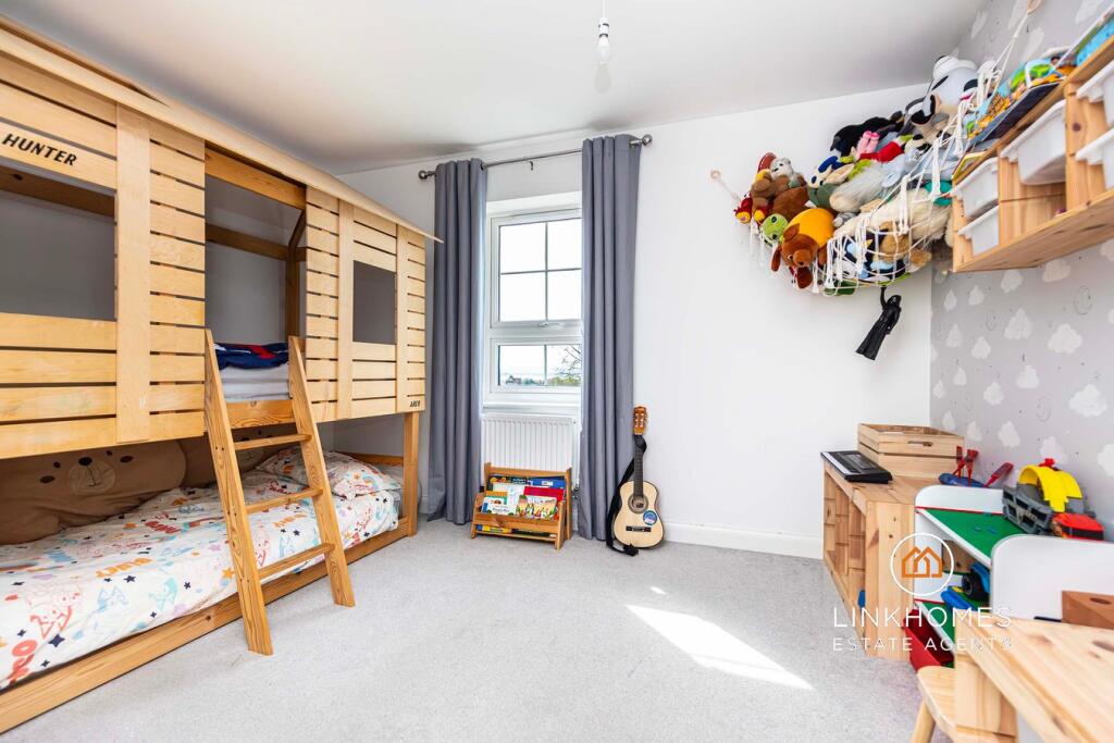 Apartment in Poole - More