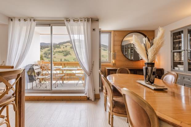 Main image of property: Apartment, Rochebrune, Megeve
