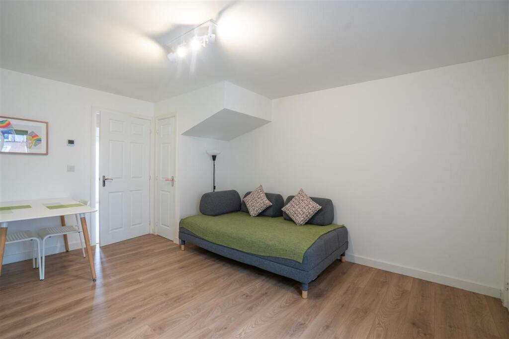 House in Birmingham, Perry Park View, Perry Barr - View 3