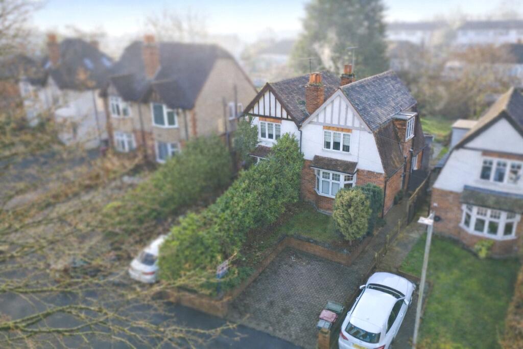 Main image of property: Water Road, Reading, Berkshire, RG30