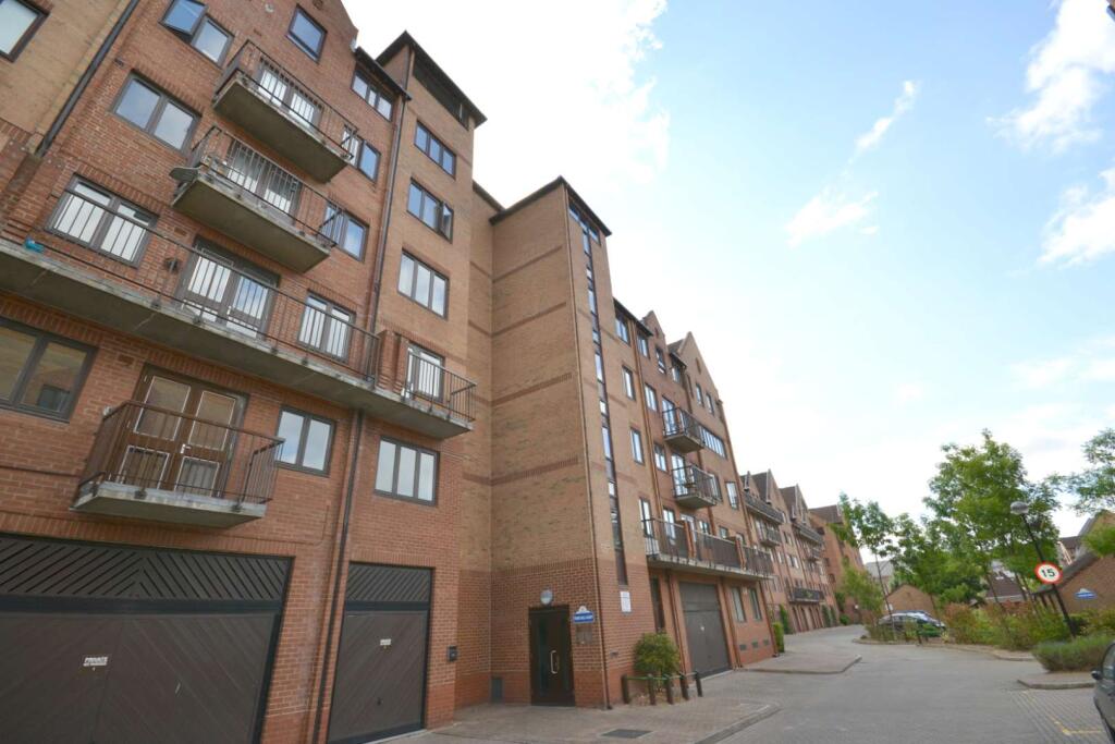 Apartment in London - View 5
