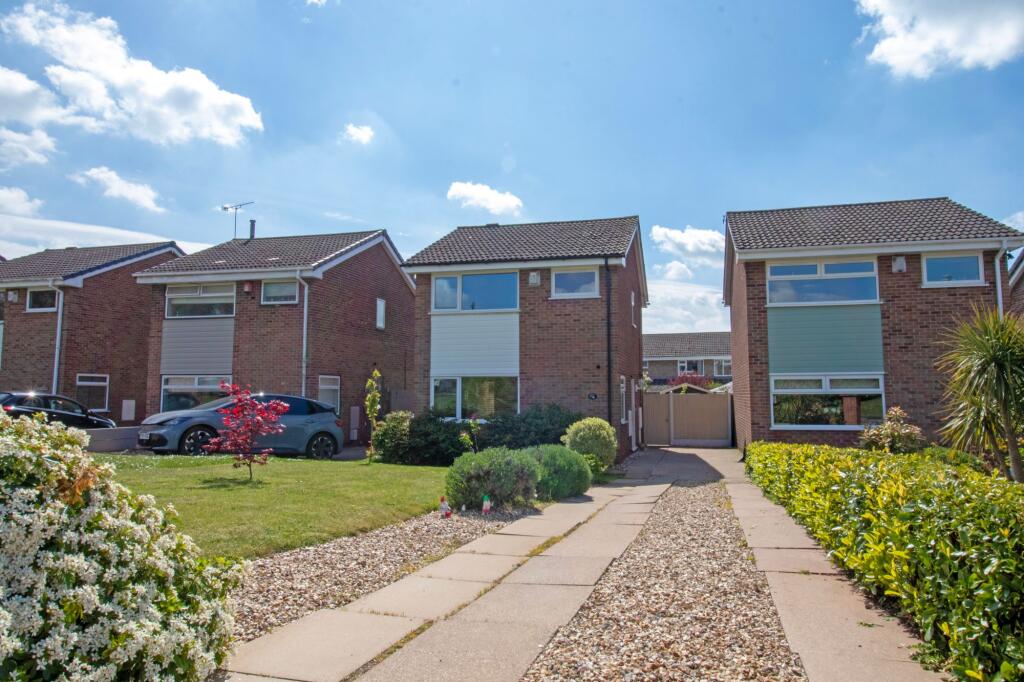 Main image of property: Arundel Close, Gainsborough, DN21