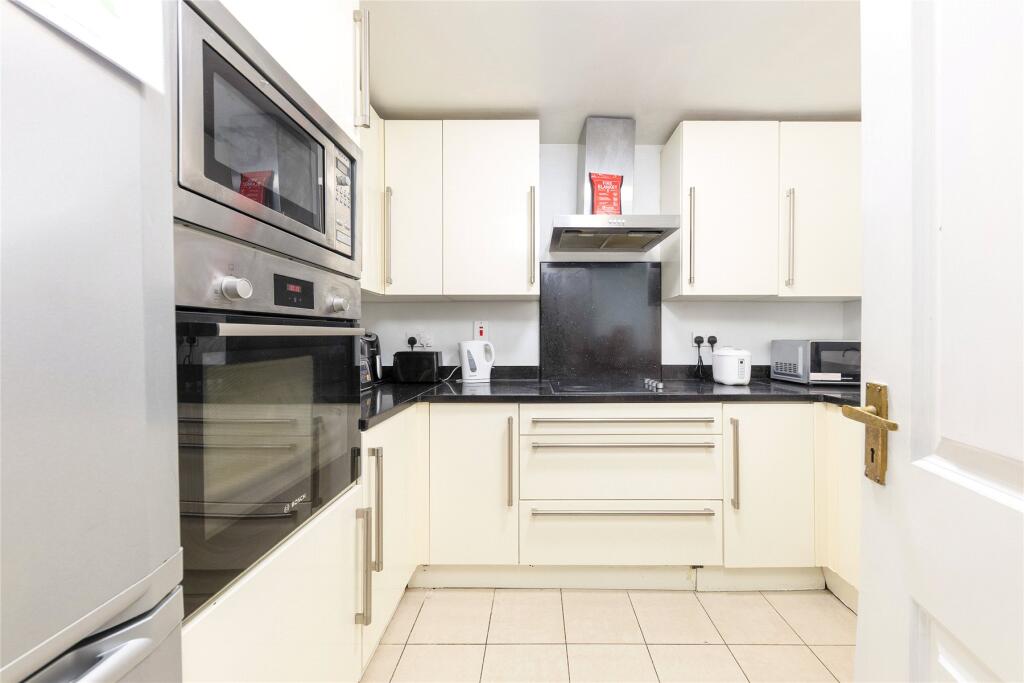 Apartment in London, City of Westminster - More