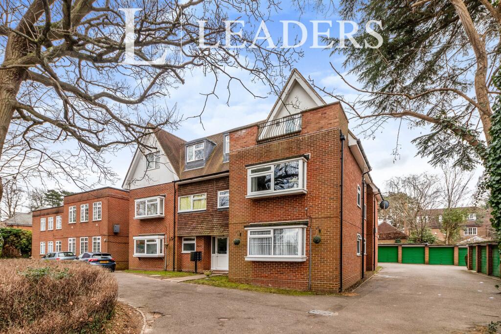 Apartment in Kingston upon Thames - View 2