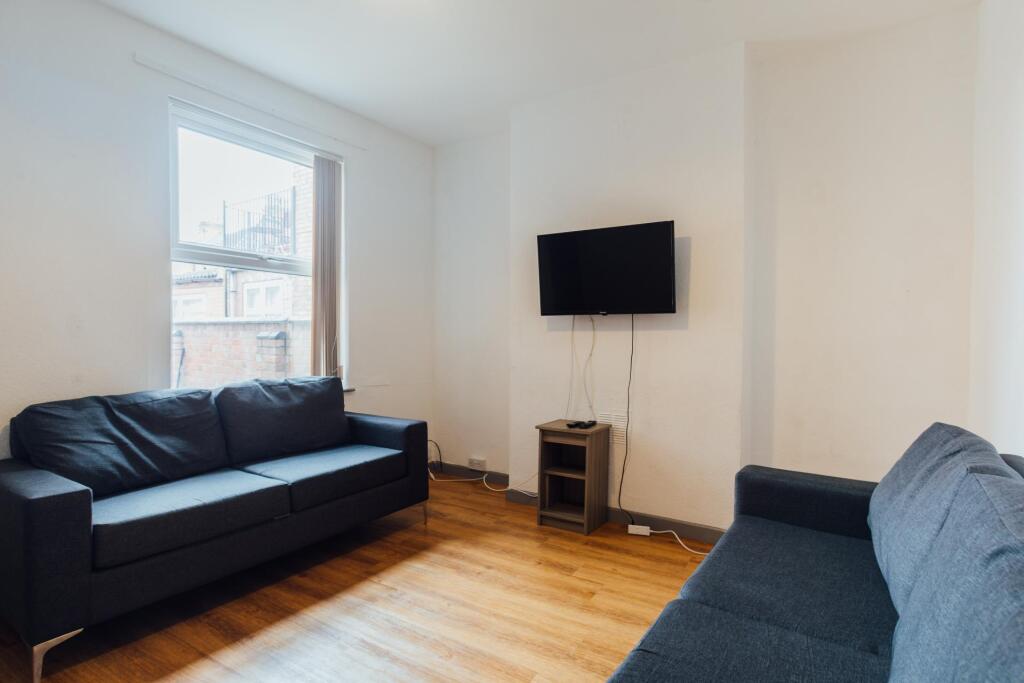House in Leicester - View 2