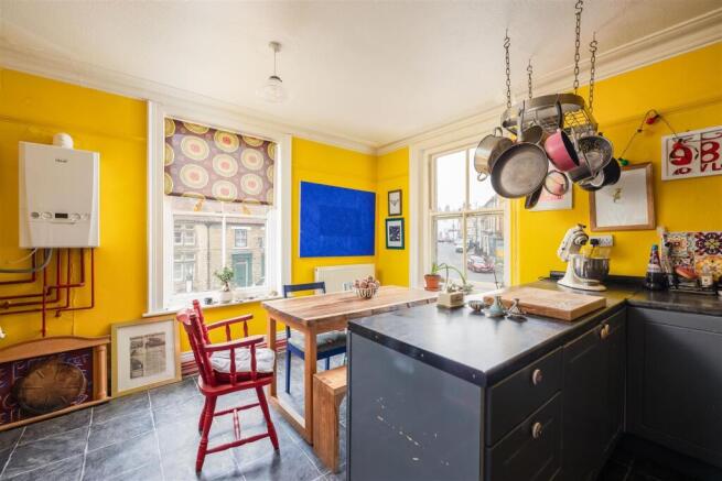 Piercy End 5 Kitchen-1.jpg