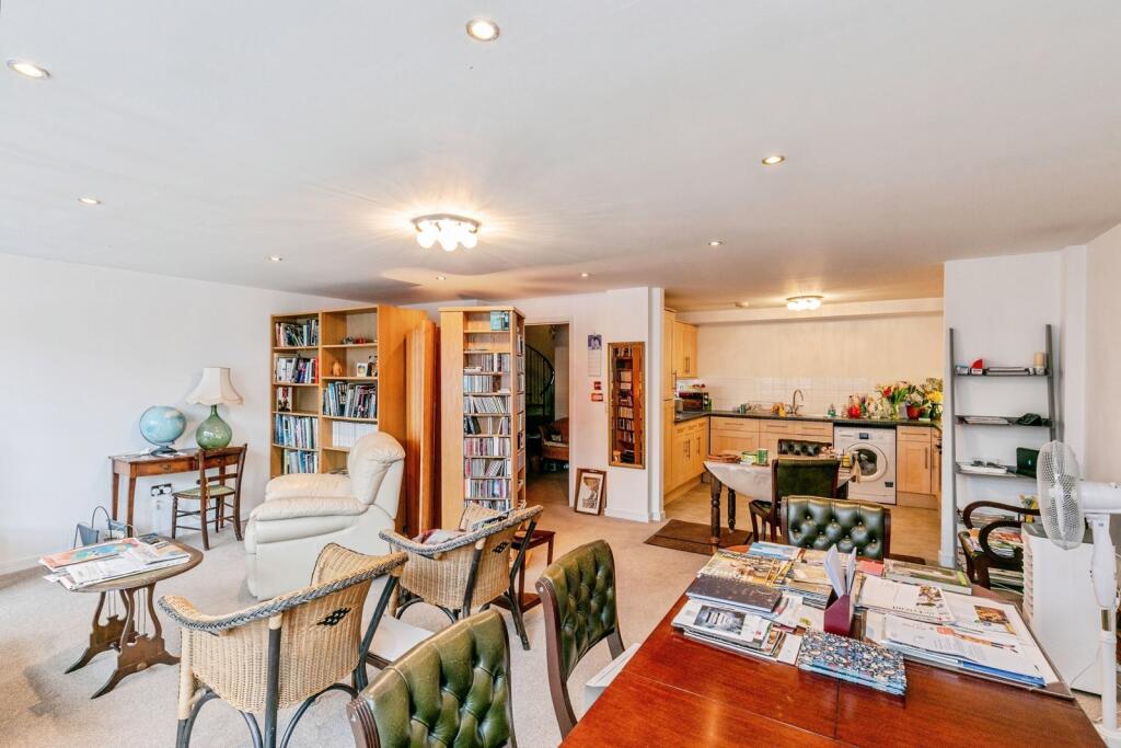 3 Norfolk Avenue, BRISTOL, BS2 photo 5