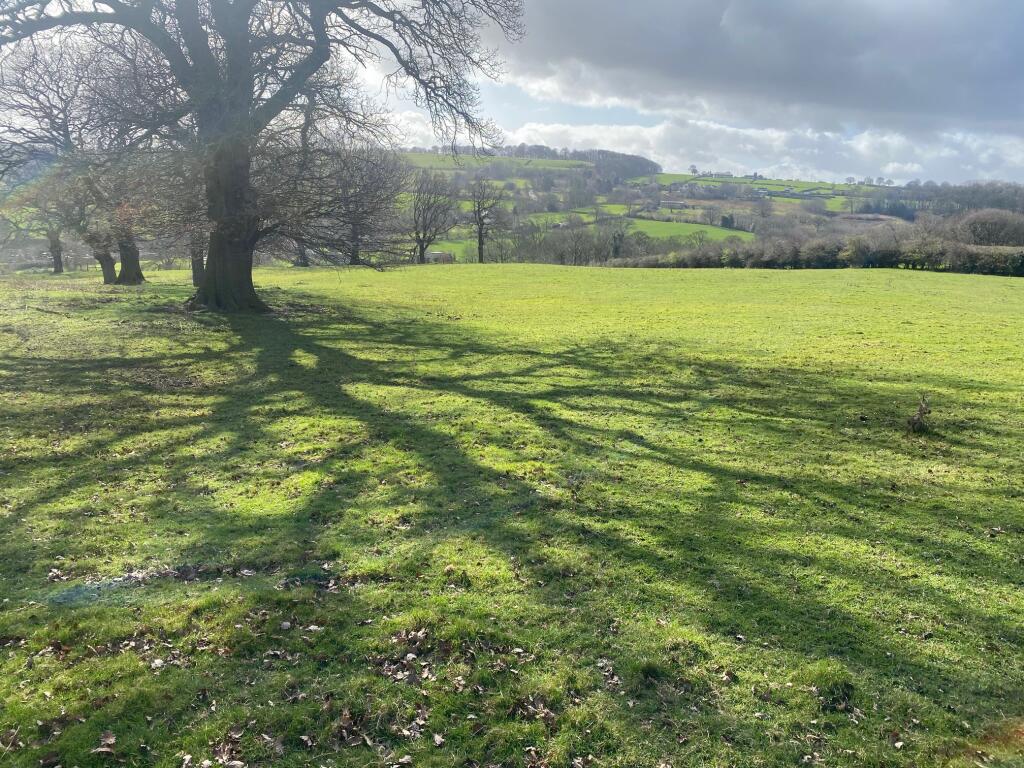 Main image of property: 15.15 acres off Hand Lane, Crane Moor, Sheffield