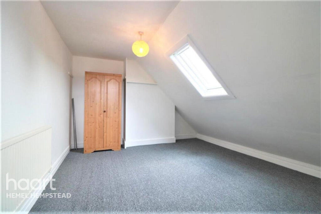 Main image of property: London Road, Hemel Hempstead