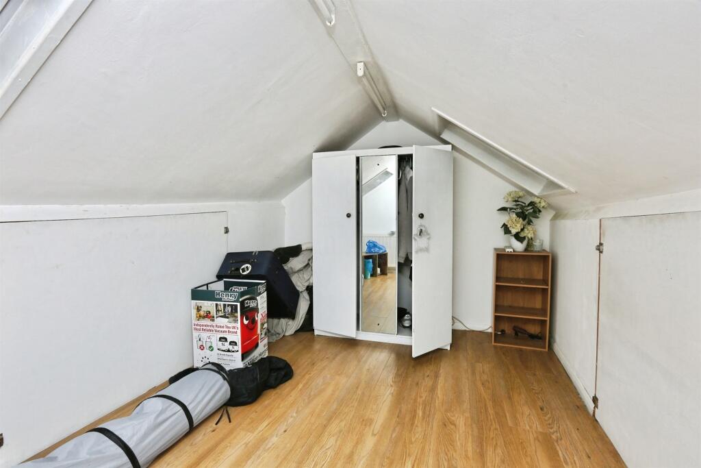 House in Portsmouth - View 4