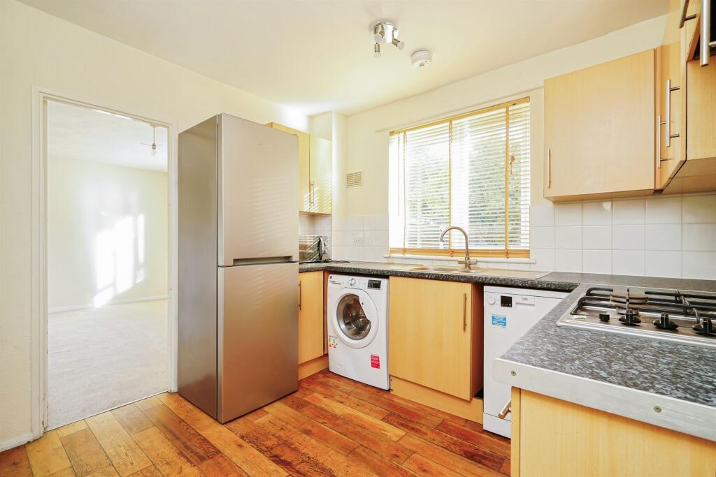 House in Oxford, Town Furze, Headington - More