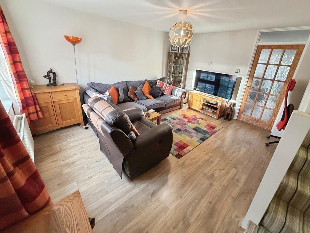 House in Basingstoke and Deane, Cufaude Village, Chineham - View 2