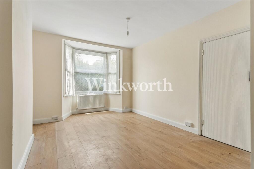 House in London - View 5