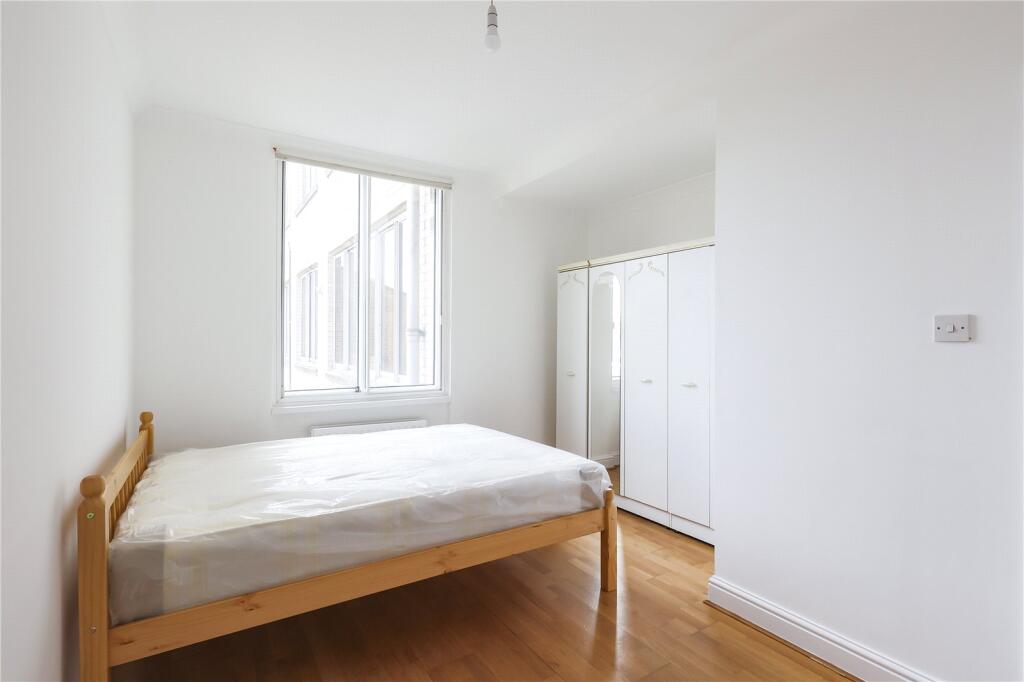 Apartment in London - More