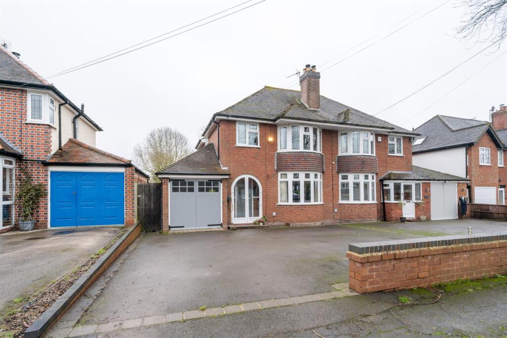 Main image of property: Kingswood Close, Lapworth, Solihull