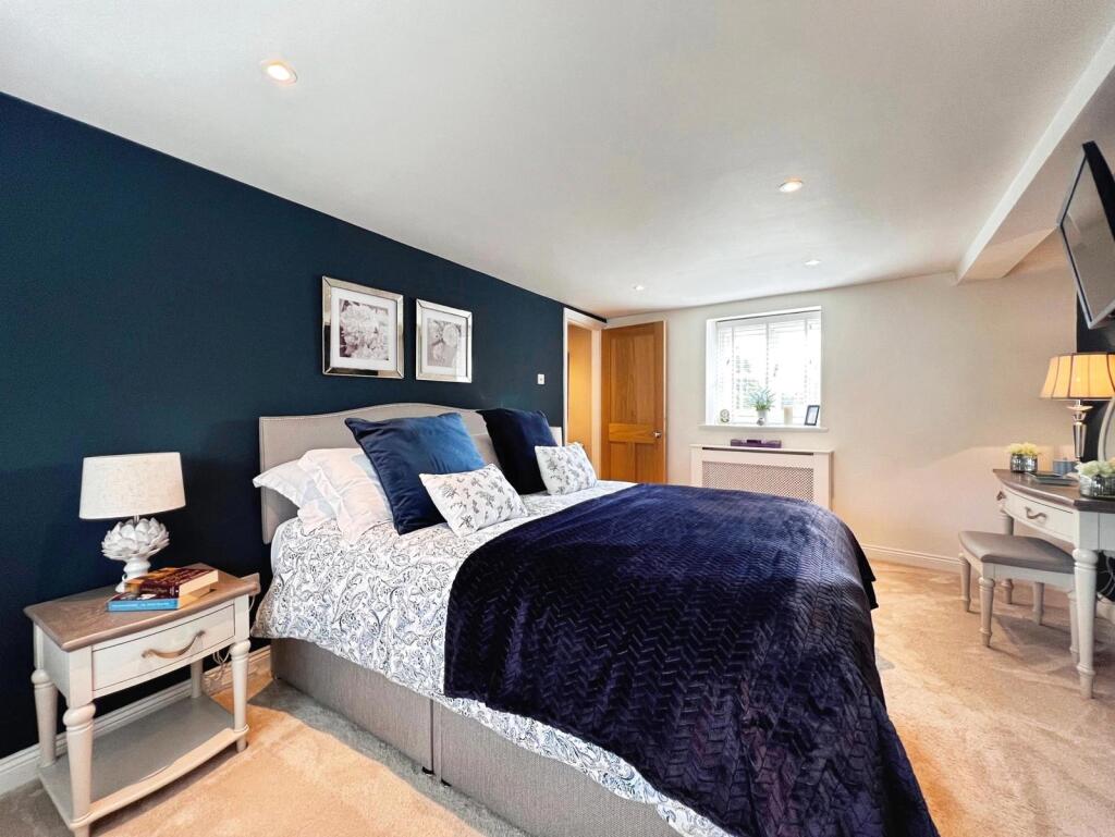House in Worcester - More