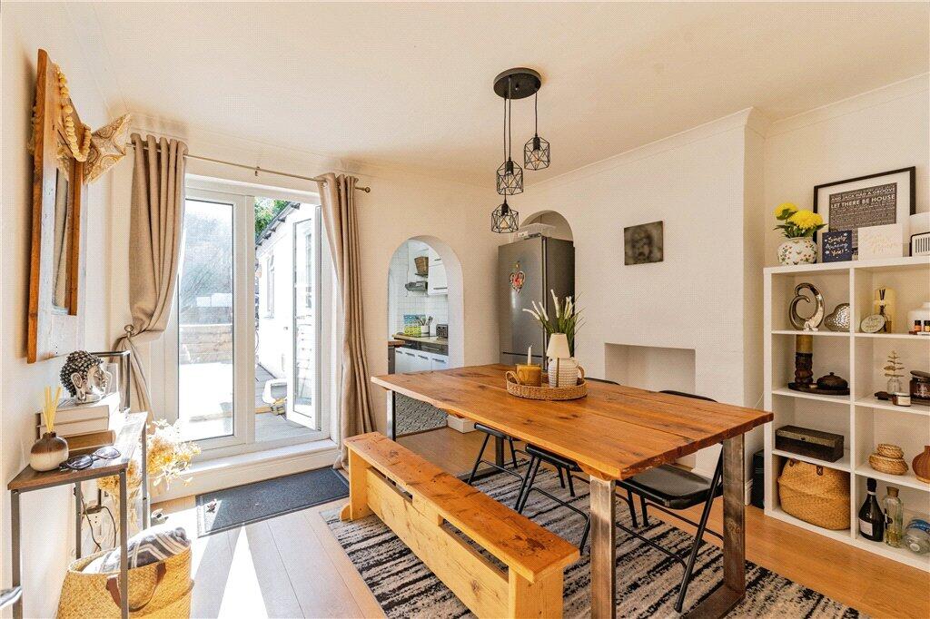 House in Croydon - View 3