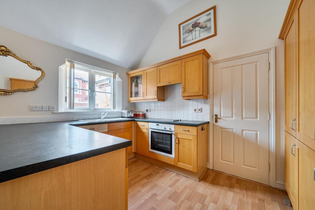 House in Portsmouth - View 5