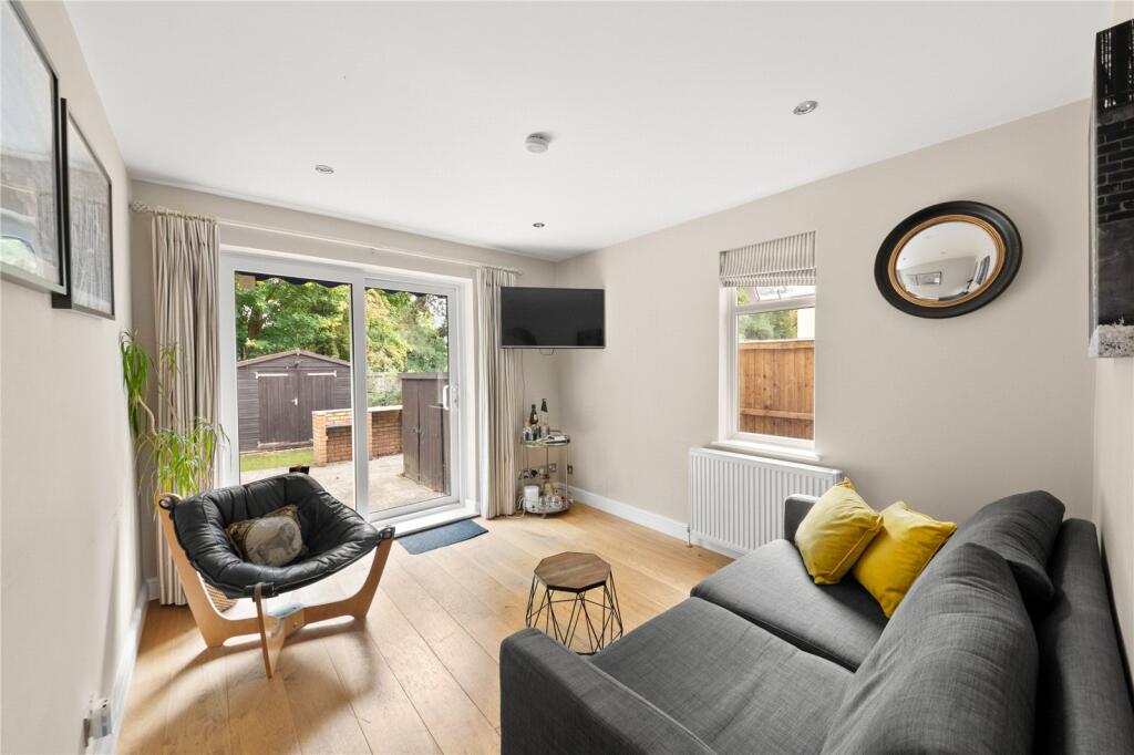 Apartment in Southall - View 2