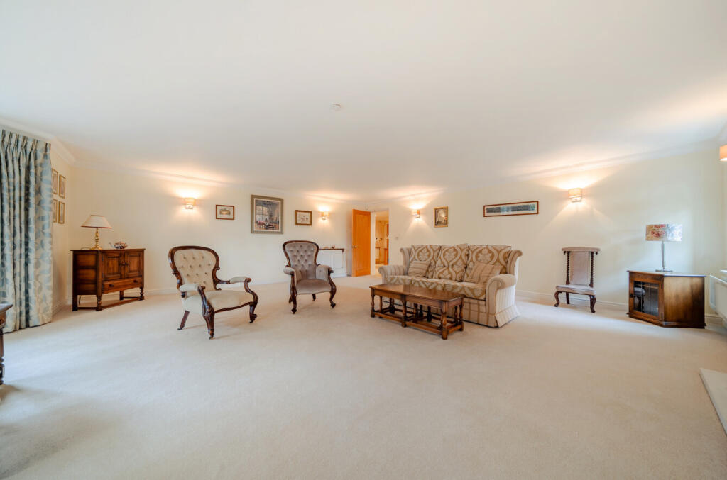 Apartment in Bromley - More