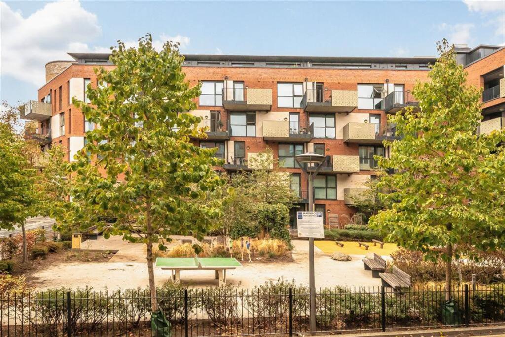 Apartment in London - View 5